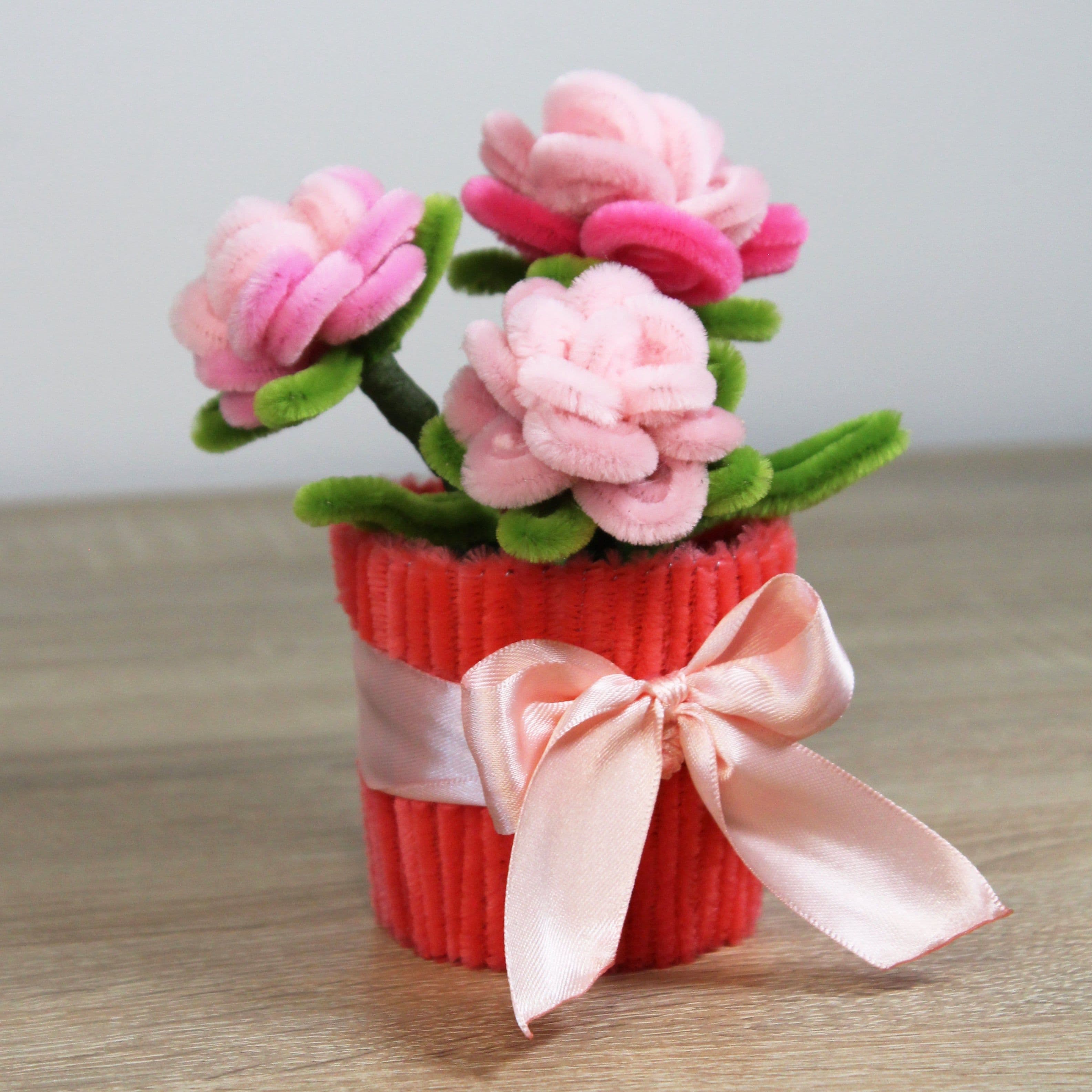 Trsová růže v květináči - malá